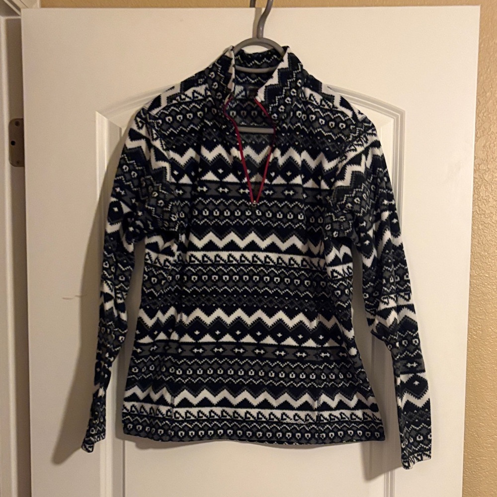 Eddie Bauer Black and White Geometric Sweater